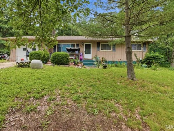 25747 Nugget Drive, Lebanon, MO 65536