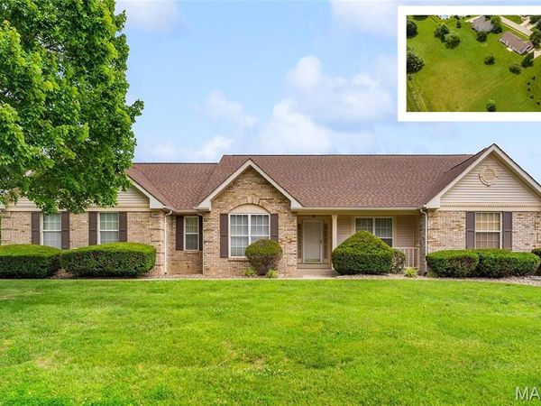 1901 Cedarwood Trail, Belleville, IL 62226