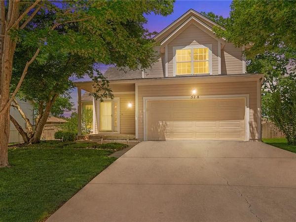 578 W Layton Street, Olathe, KS 66061