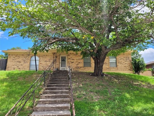4124 Arroyo Trail, Lake Worth, TX 76135