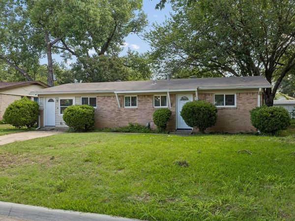 2013 Alan A Dale Road, Arlington, TX 76013