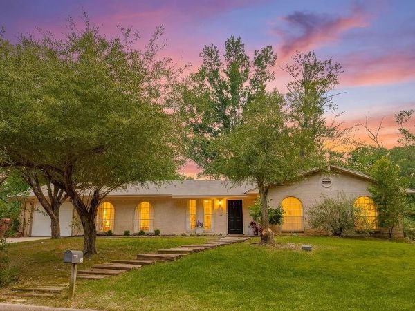 855 Avenue A , Canton, TX 75103