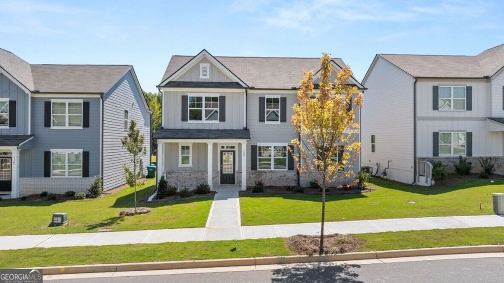 109 King Village, Braselton, GA 30517 Main Photo