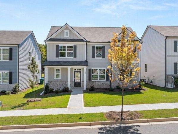 109 King Village, Braselton, GA 30517