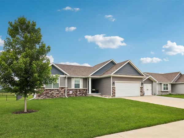 1607 NE 2nd Street, Stuart, IA 50250