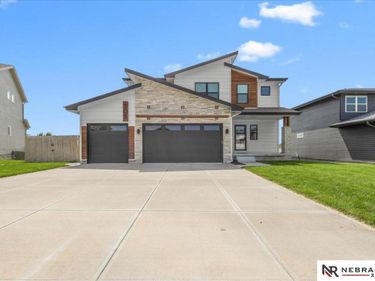 305 OTOE Drive, Yutan, NE 68073