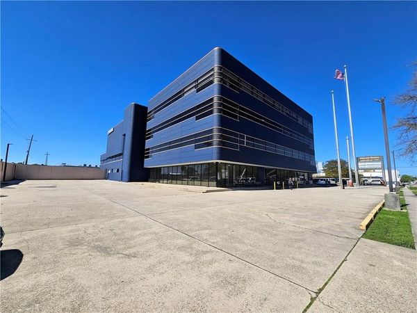 3200 RIDGELAKE Drive , Unit 400, Metairie, LA 70002