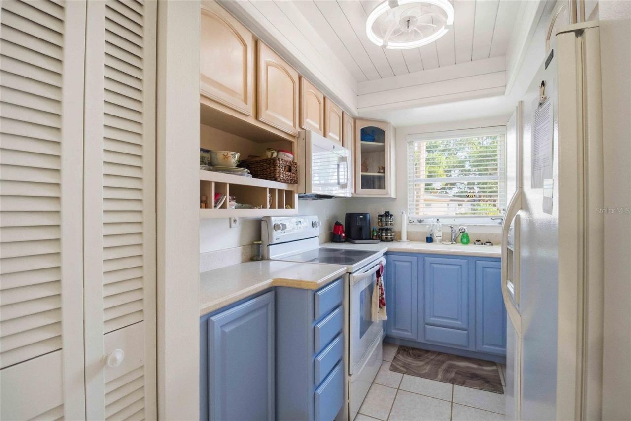 2814 Swifton Drive, Unit 108, Sarasota, FL 34231 Photo