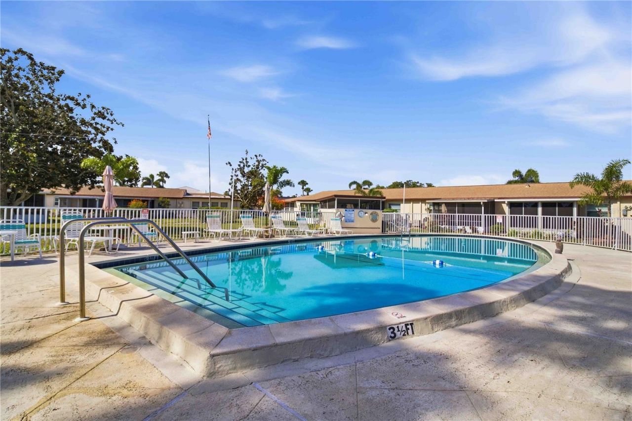 2814 Swifton Drive, Unit 108, Sarasota, FL 34231 Photo