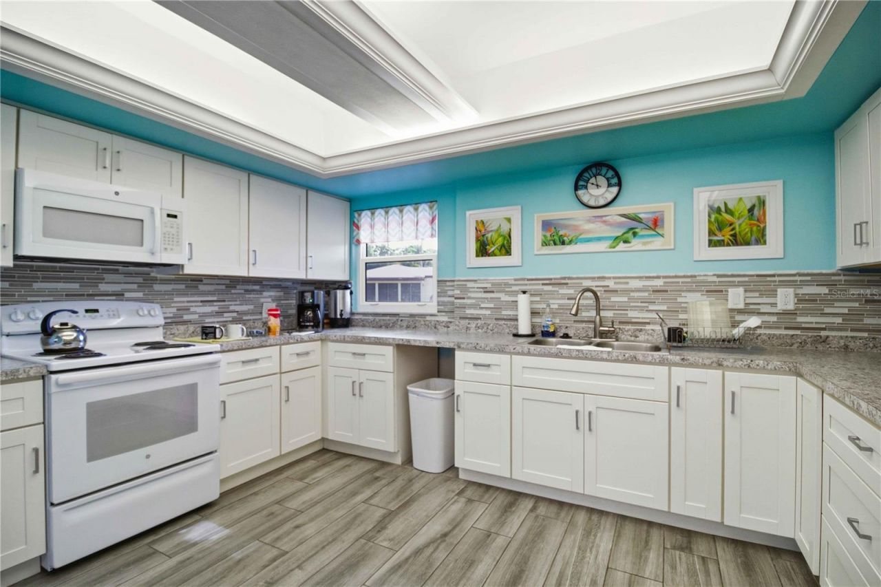 2814 Swifton Drive, Unit 108, Sarasota, FL 34231 Photo