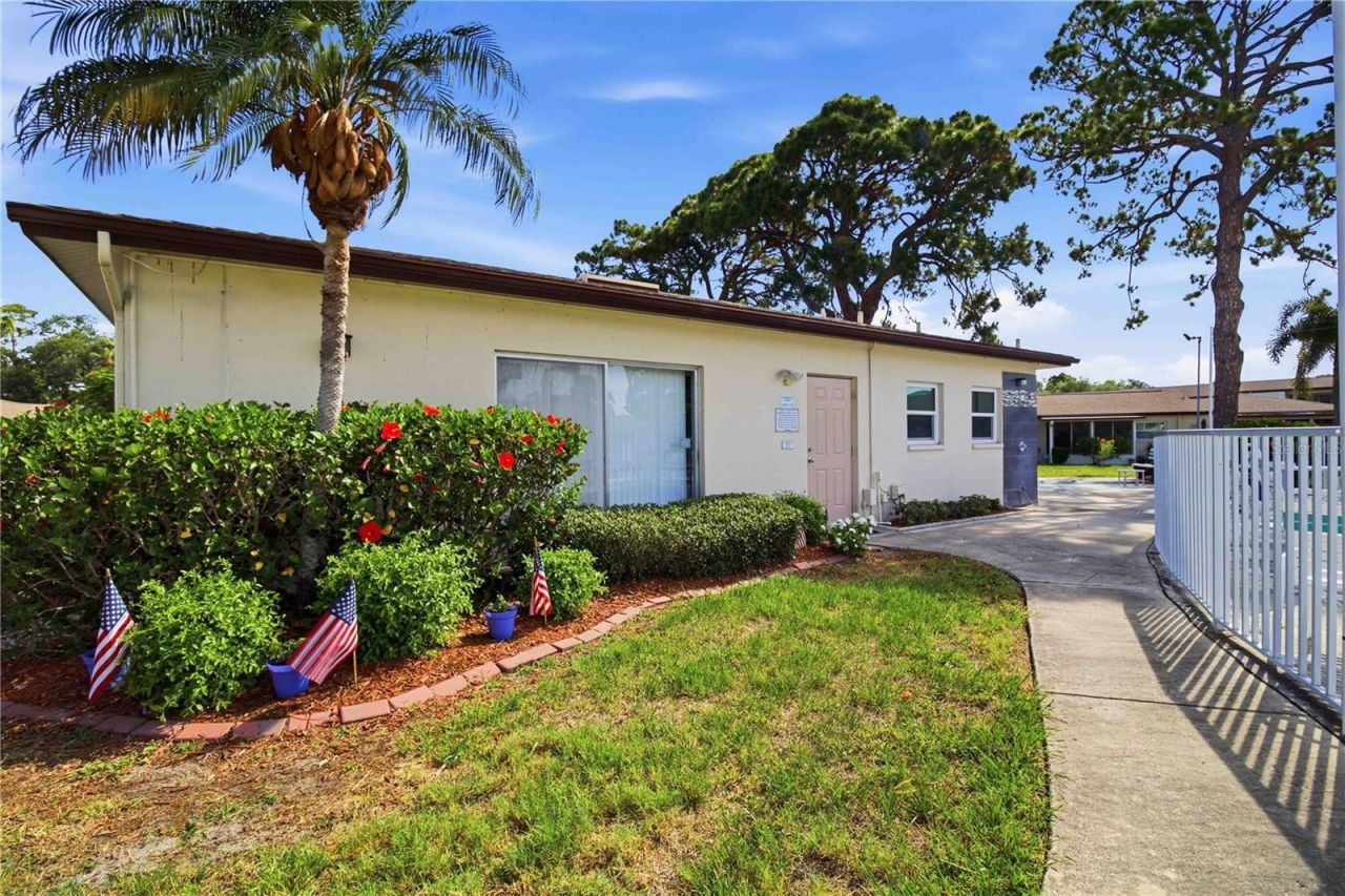 2814 Swifton Drive, Unit 108, Sarasota, FL 34231 Photo