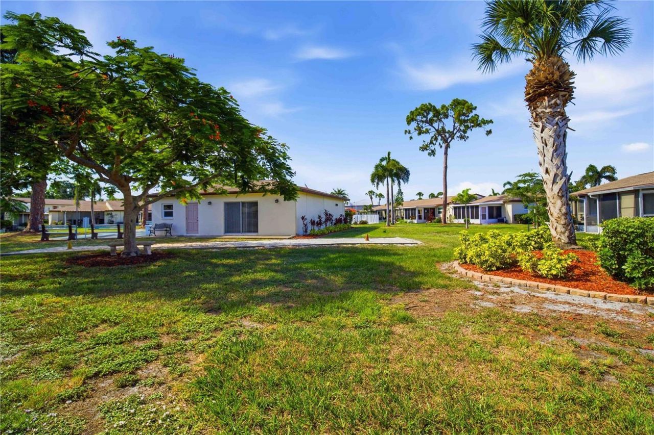 2814 Swifton Drive, Unit 108, Sarasota, FL 34231 Photo