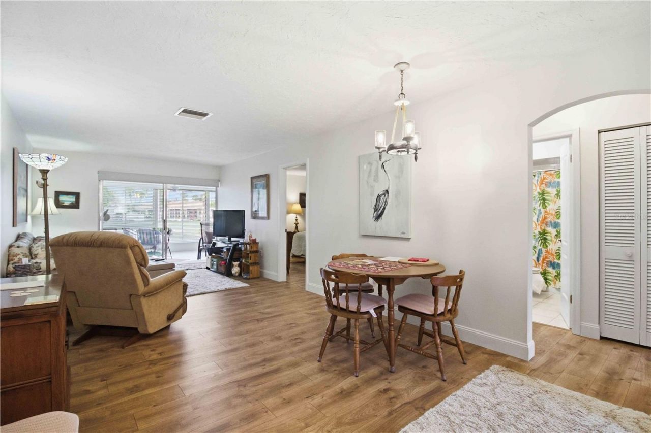 2814 Swifton Drive, Unit 108, Sarasota, FL 34231 Photo