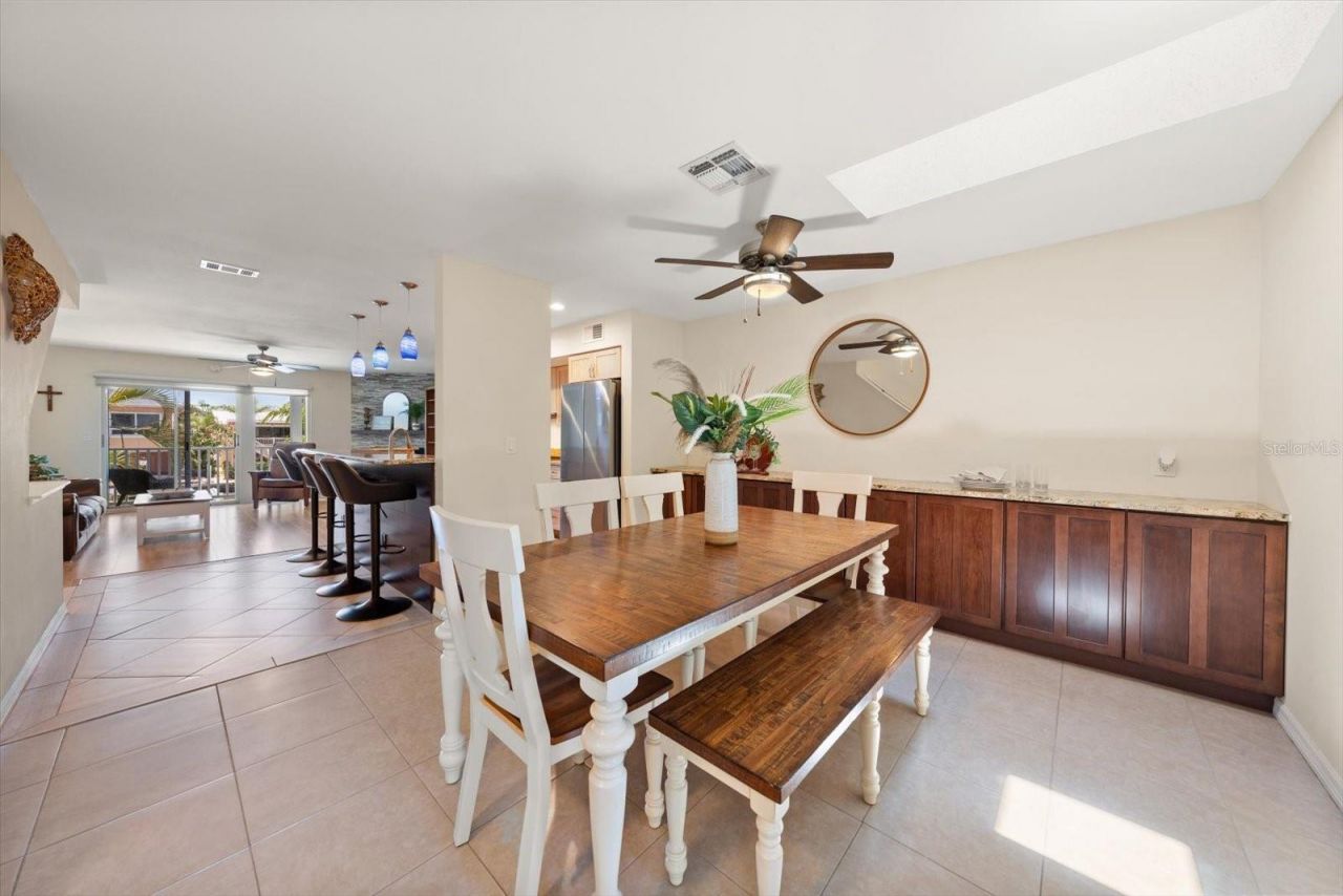 659 Garland Circle, Indian Rocks Beach, FL 33785 Photo