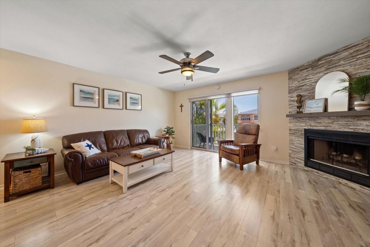 659 Garland Circle, Indian Rocks Beach, FL 33785 Photo