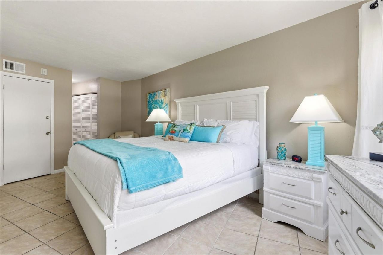 1011 Anglers Cove, Unit H203, Marco Island, FL 34145 Photo