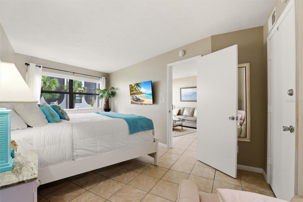1011 Anglers Cove, Unit H203, Marco Island, FL 34145 Photo