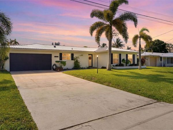 2835 SE 18TH AVENUE , CAPE CORAL, FL 33904
