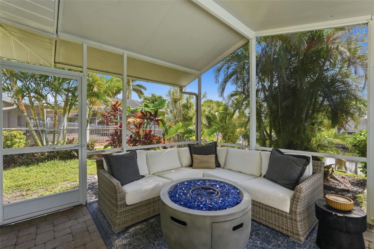 2835 SE 18th Avenue, Cape Coral, FL 33904 Photo