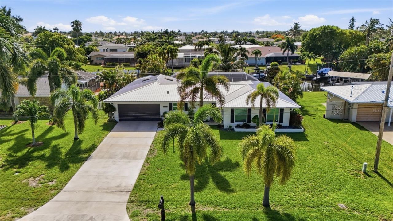 2835 SE 18th Avenue, Cape Coral, FL 33904 Photo