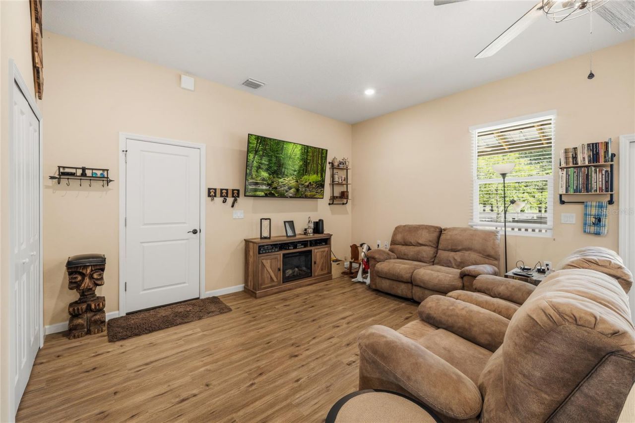 135 Linda Sue Drive, Lake Helen, FL 32744 Photo