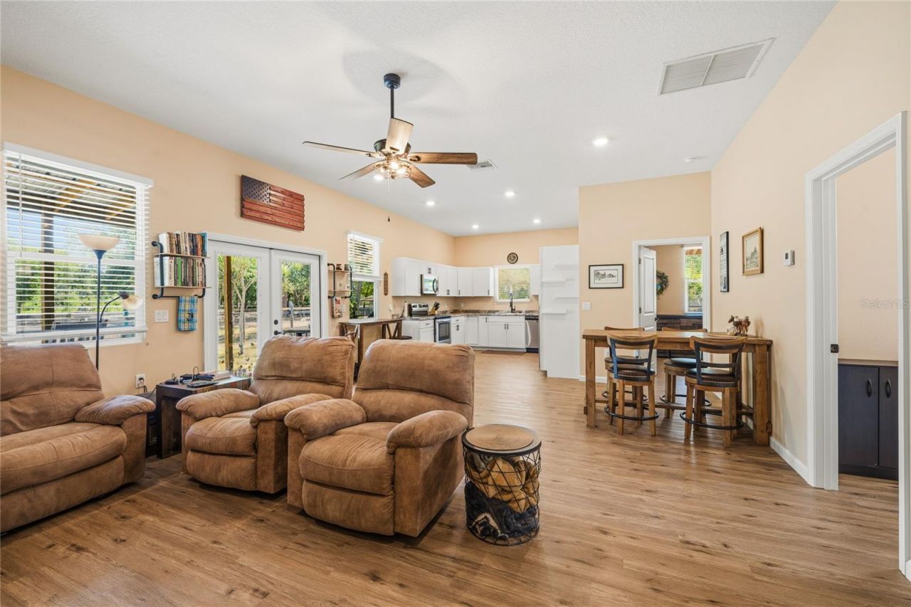 135 Linda Sue Drive, Lake Helen, FL 32744 Photo