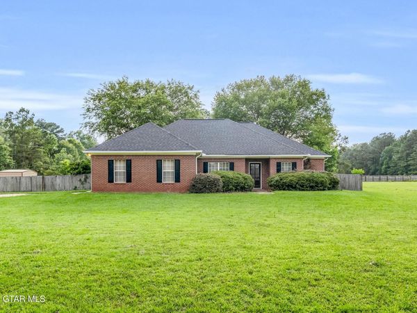 103 Cow Creek, Starkville, MS 39759