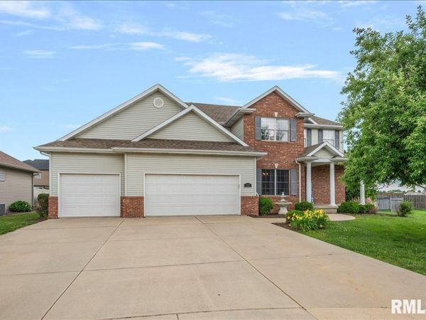 917 River Birch Court, Chatham, IL 62629