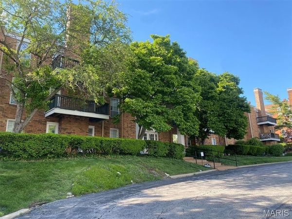 10381 Oxford Hill Drive , Unit 14, St Louis, MO 63146