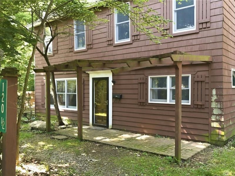 120 1/2 Glen Street, Yellow Springs, OH 45387 Photo 2