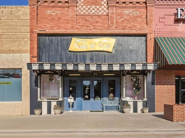 110 S Swenson Street , Stamford, TX 79553
