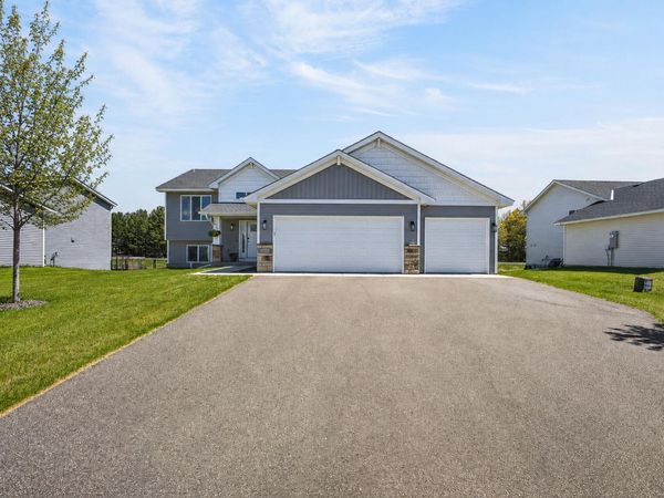 25695 Euclid Avenue, Wyoming, MN 55092
