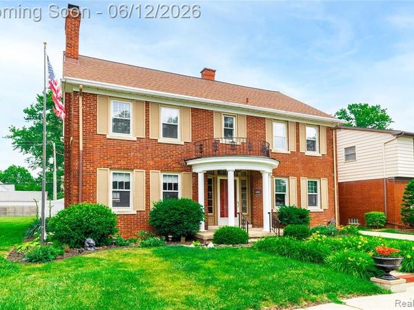 120 Superior Boulevard, Wyandotte, MI 48192