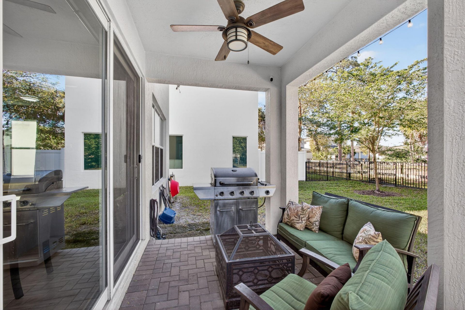 6607 Pointe Of Woods Drive, West Palm Beach, FL 33415 Photo
