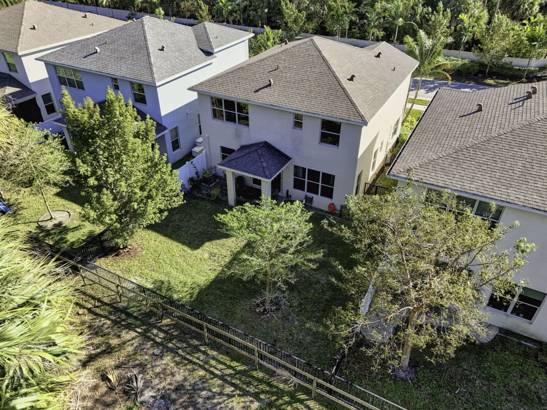6607 Pointe Of Woods Drive, West Palm Beach, FL 33415 Photo