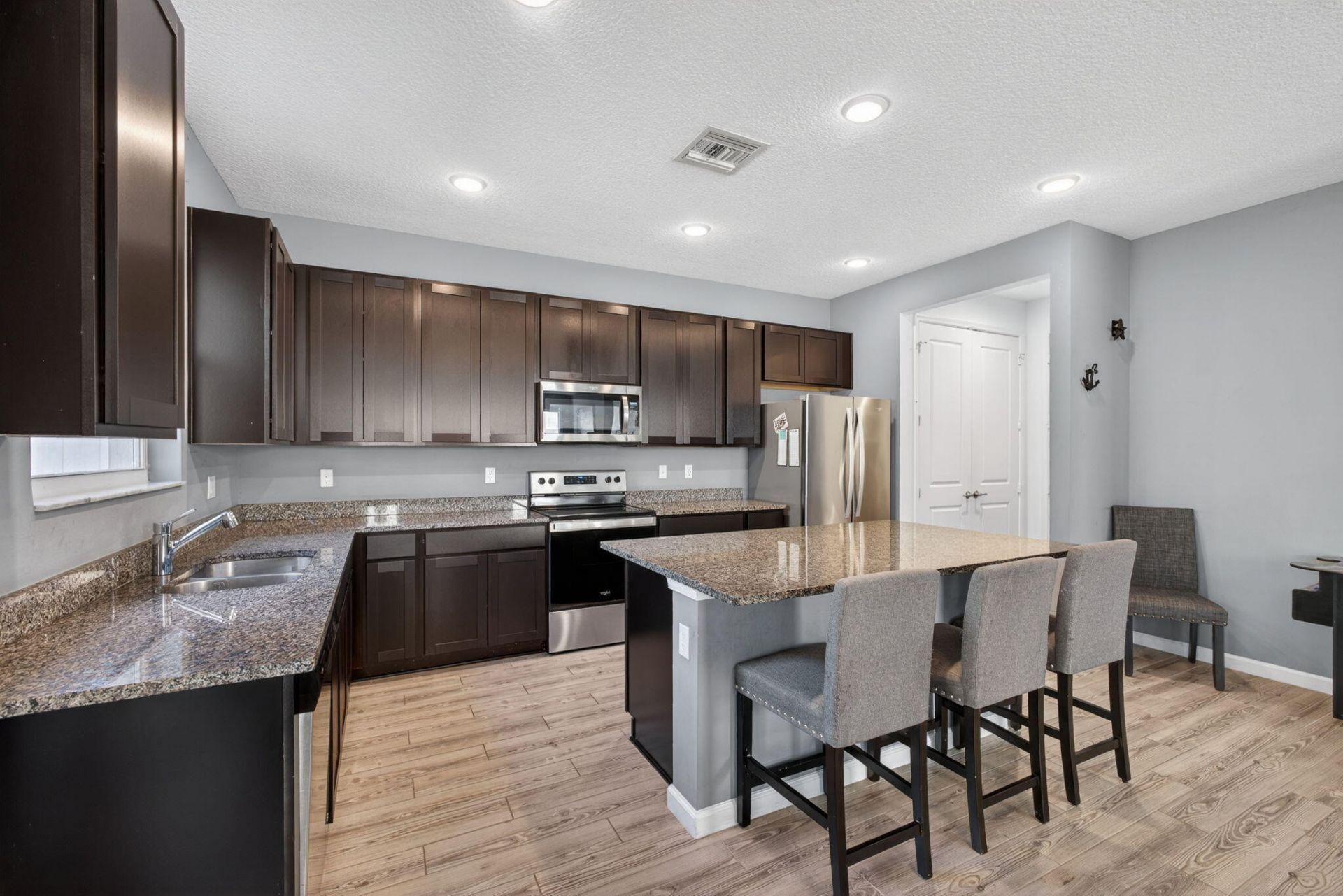6607 Pointe Of Woods Drive, West Palm Beach, FL 33415 Photo