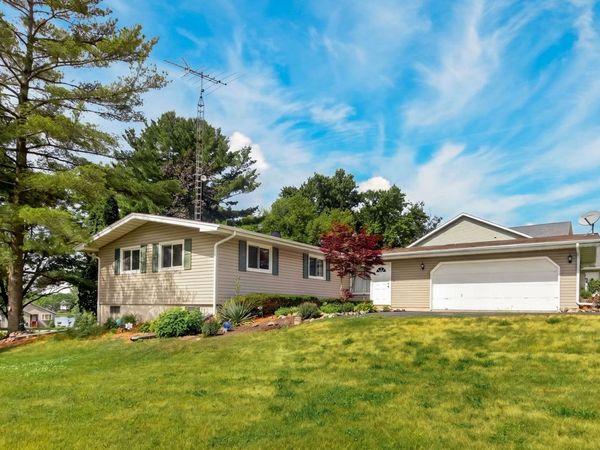132 VALHALLA Drive, Poplar Grove, IL 61065