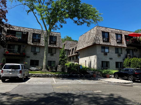 555 Central Park Avenue, Unit 114, Scarsdale, NY 10583
