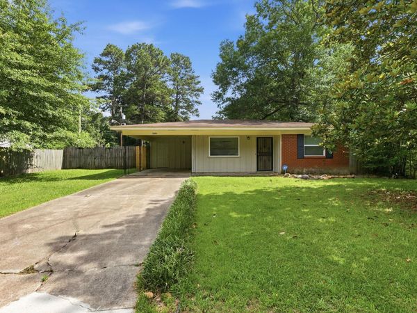 3809 ARAPAHO Trail, Little Rock, AR 72209