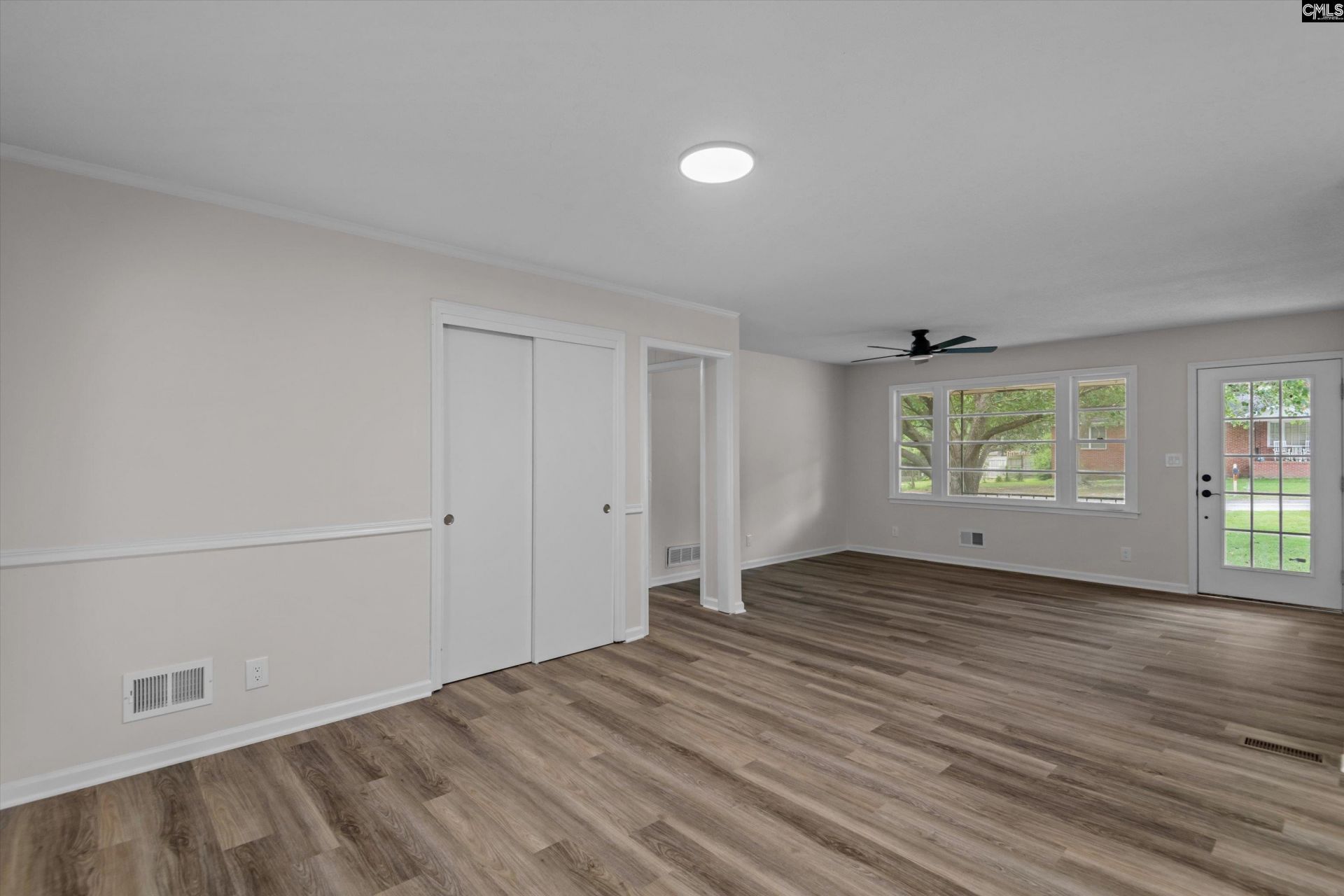 132 Fairlawn Court  Photo 16