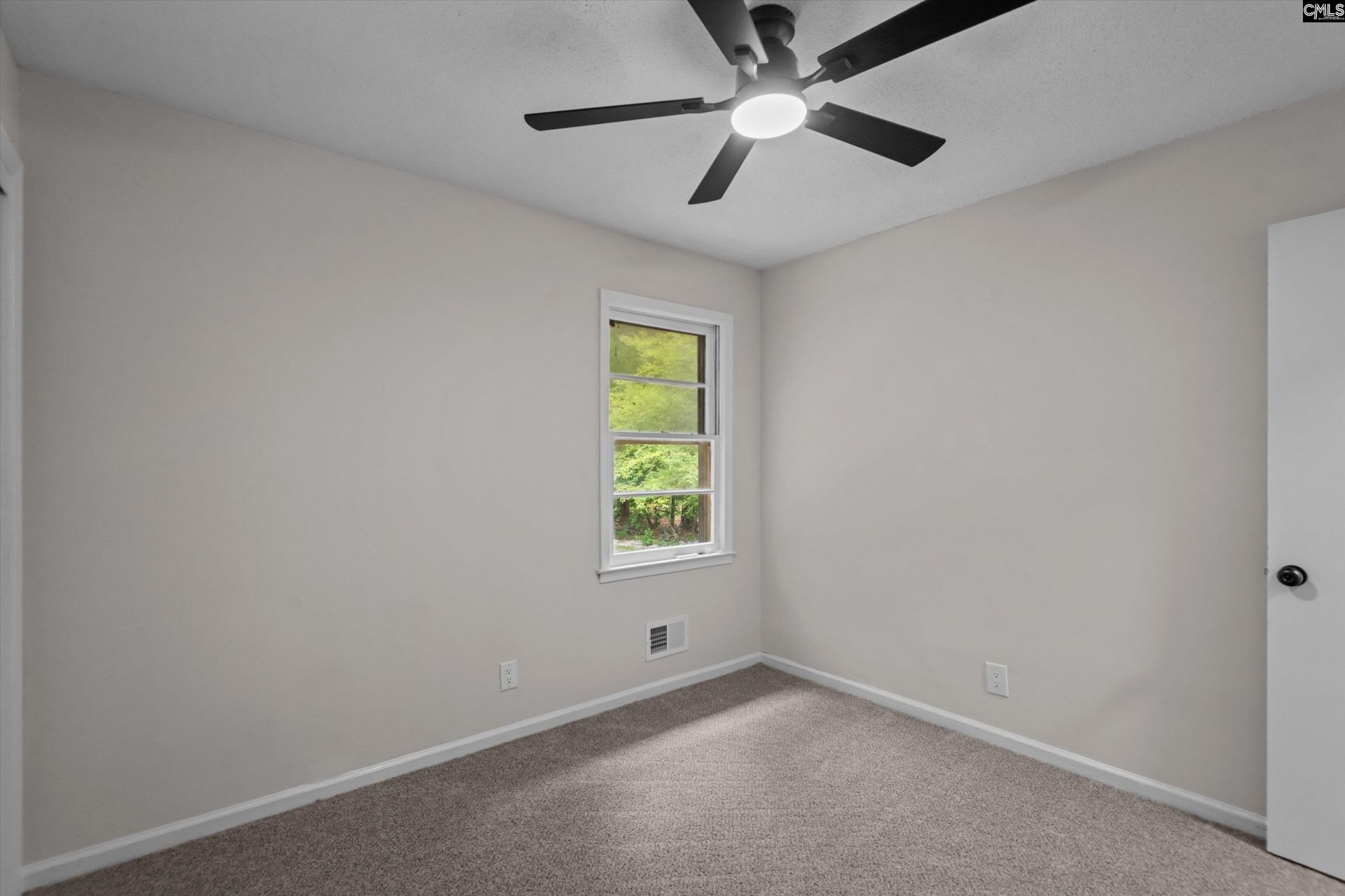 132 Fairlawn Court  Photo 23