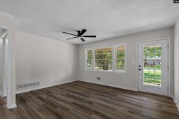 132 Fairlawn Court  photo 4