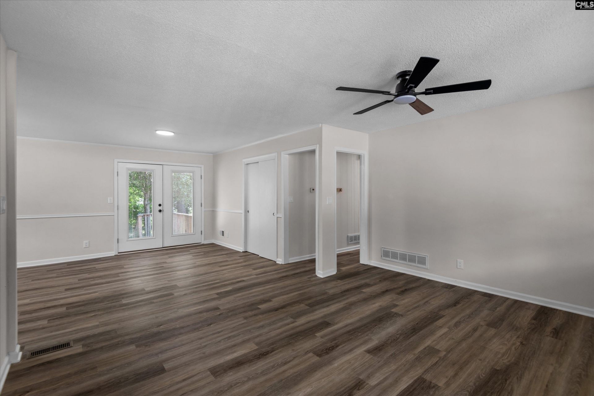 132 Fairlawn Court  Photo 6