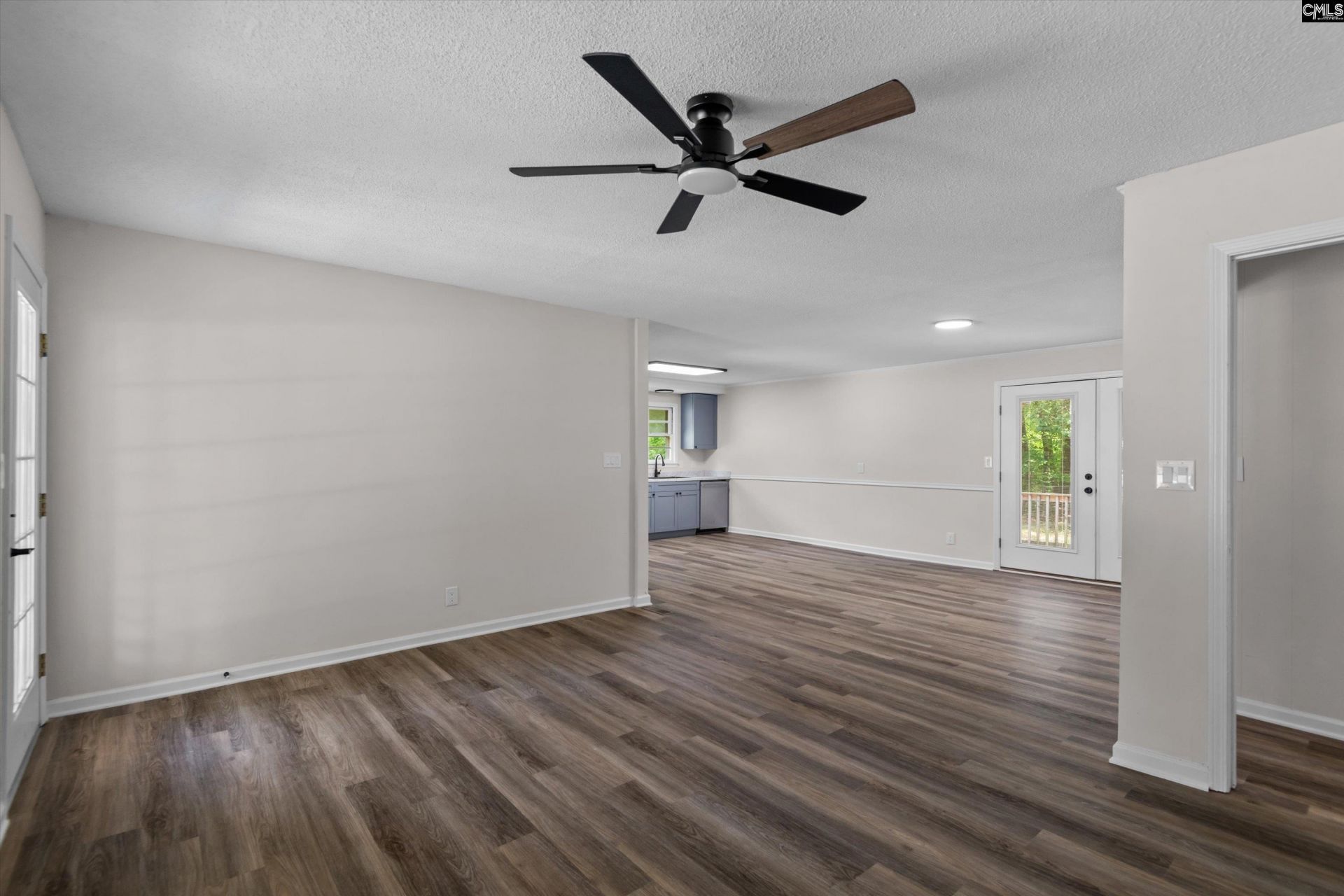 132 Fairlawn Court  Photo 7