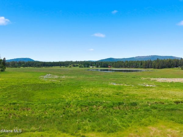 3037 E Dufort Rd , Sagle, ID 83860