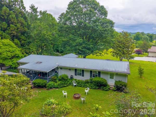 1350 N Skeenah Road , Franklin, NC 28734