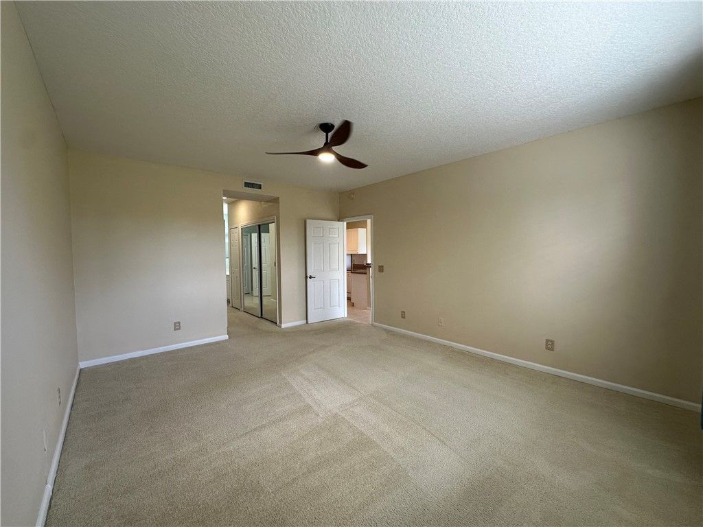 275 Grand Royale Circle, Unit 101, Vero Beach, FL 32962 Photo