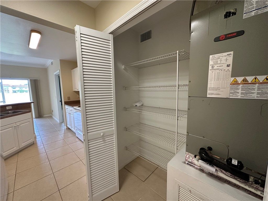 275 Grand Royale Circle, Unit 101, Vero Beach, FL 32962 Photo