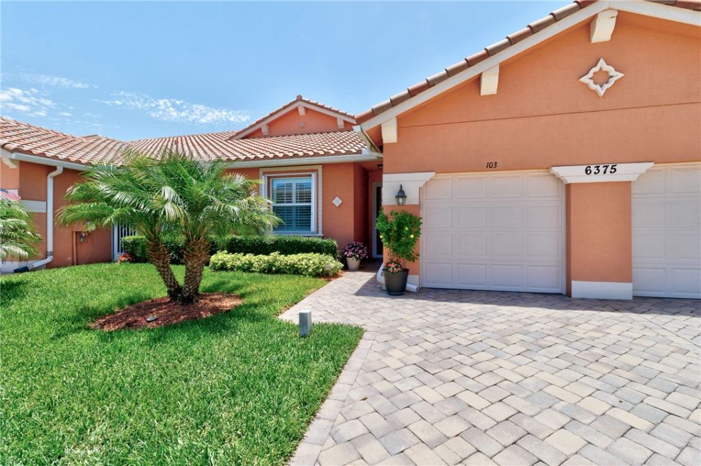 6375 Oxford Circle, Unit 103C, Vero Beach, FL 32966 Photo