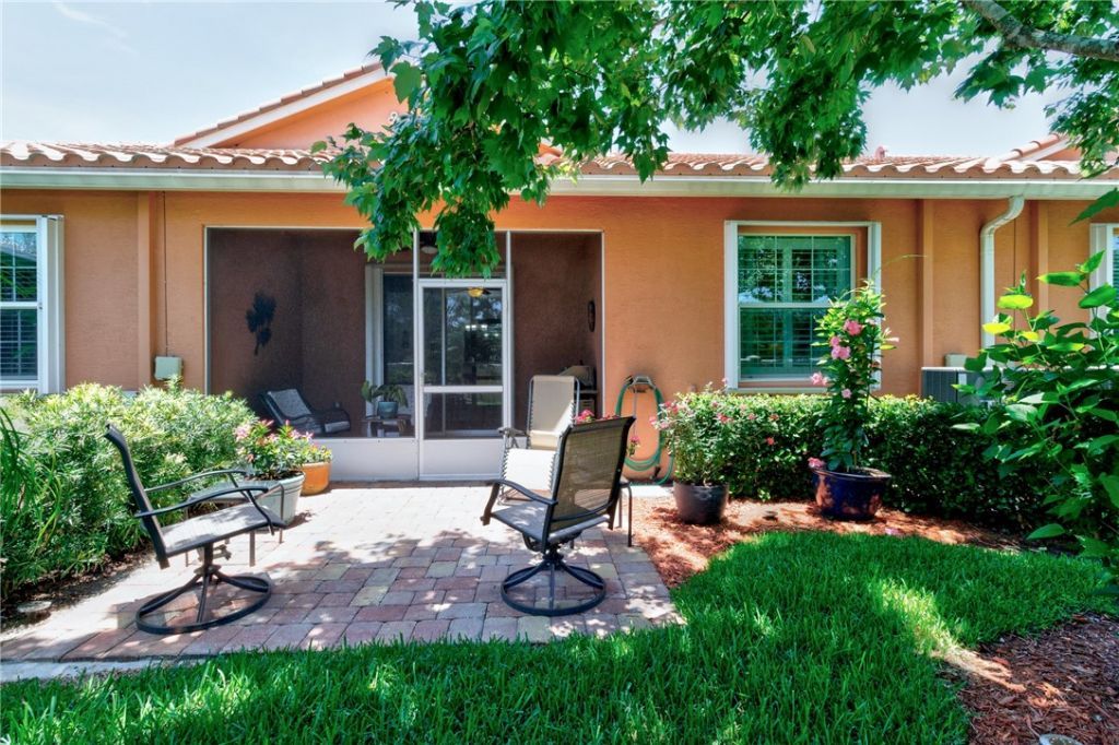 6375 Oxford Circle, Unit 103C, Vero Beach, FL 32966 Photo